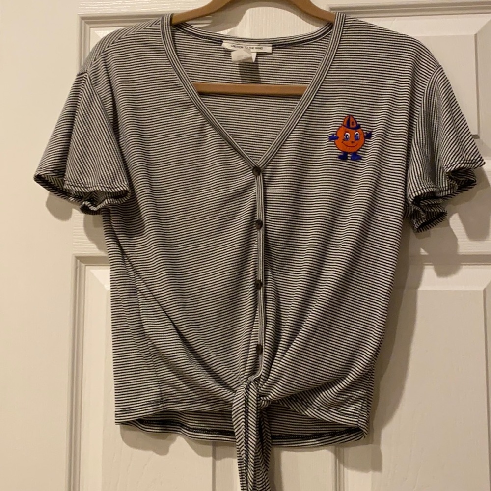 Size medium caution to the wind Syracuse black and white striped T-shirt.
